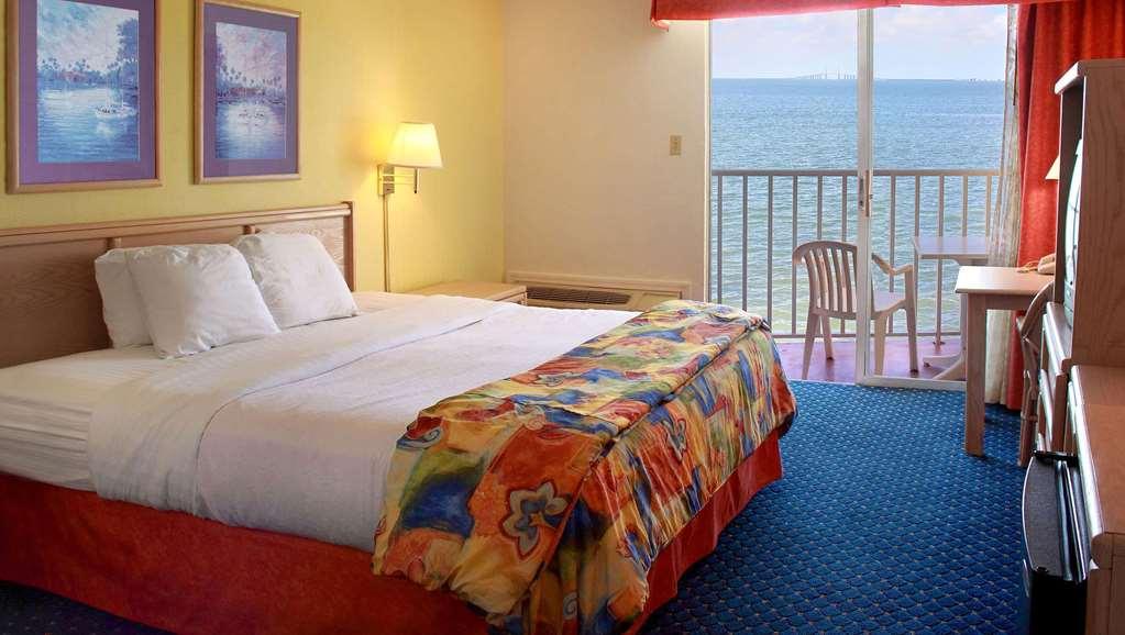 Magnuson Hotel Marina Cove Sint-Petersburg Kamer foto